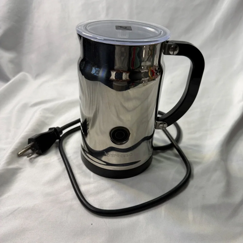 Nespresso Aeroccino 3 Electric Milk Frother Chrome Stainless Steel Working